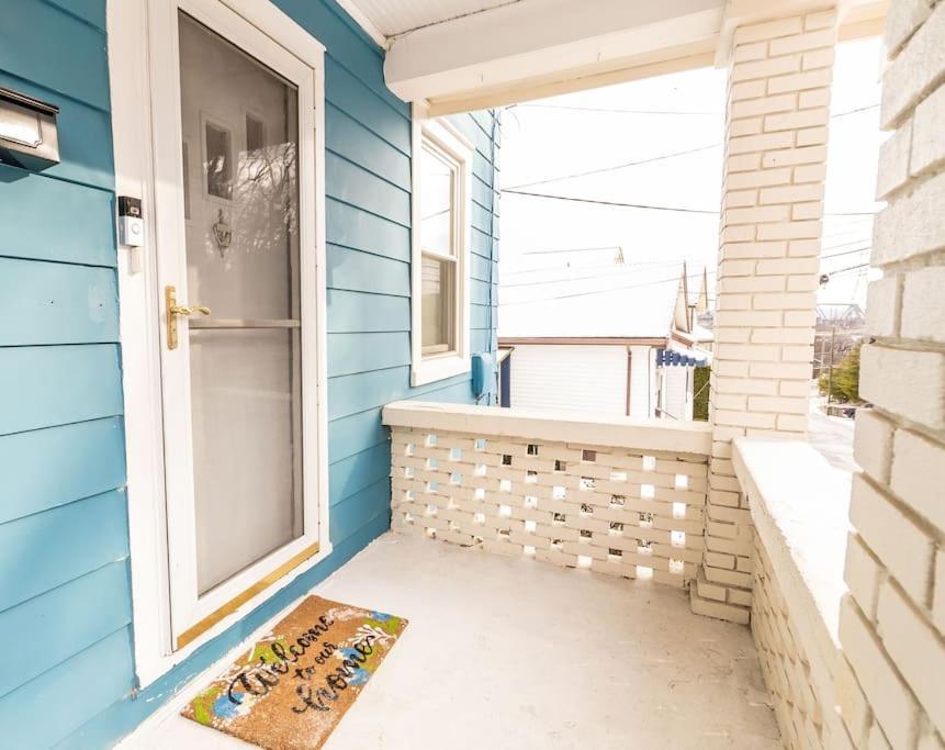 Cozy Riverfront Bungalow With Stunning Views コビントン エクステリア 写真